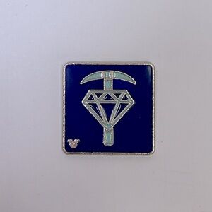 Disney WDW - 2017 Hidden Mickey - Attraction Icons - Seven Dwarfs Mine Train